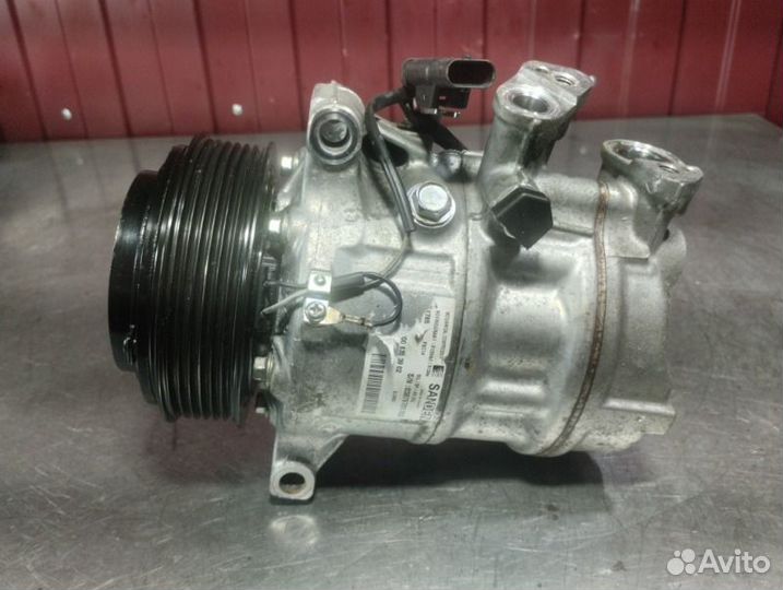 Компрессор кондиционера Mercedes C-Class W205
