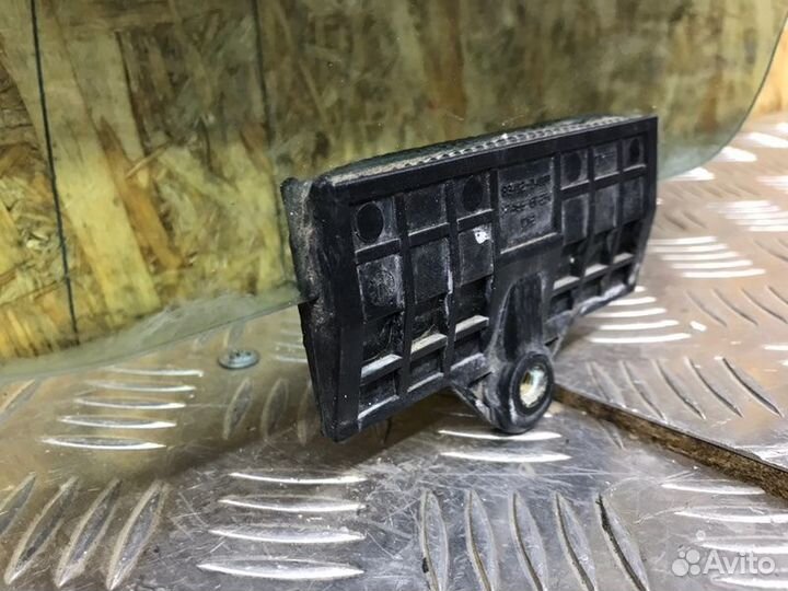 Стекло двери заднее правое Kia Optima 4 седан 2.4