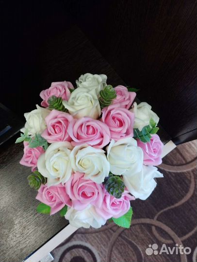 Букеты из 19 мыльных роз