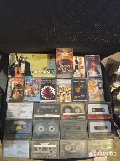 Аудиокассеты. 159 штук