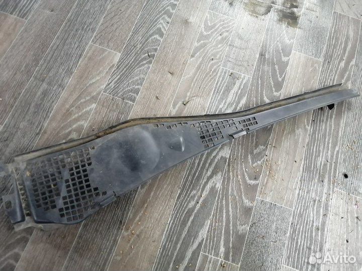 Жабо левое Renault Logan 1