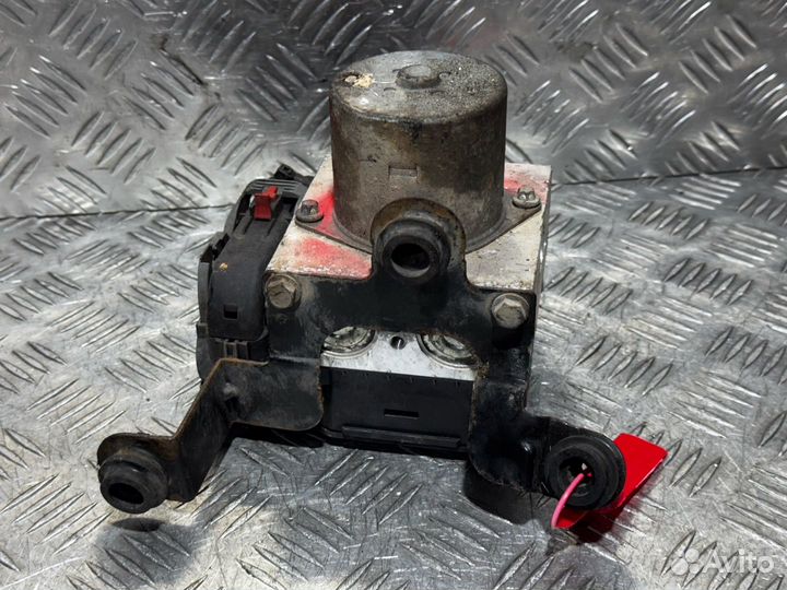 Блок ABS Volkswagen Tiguan 2009 5N0614109M