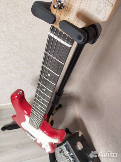 Электрогитара Fender Squier Stratocaster + Комбик
