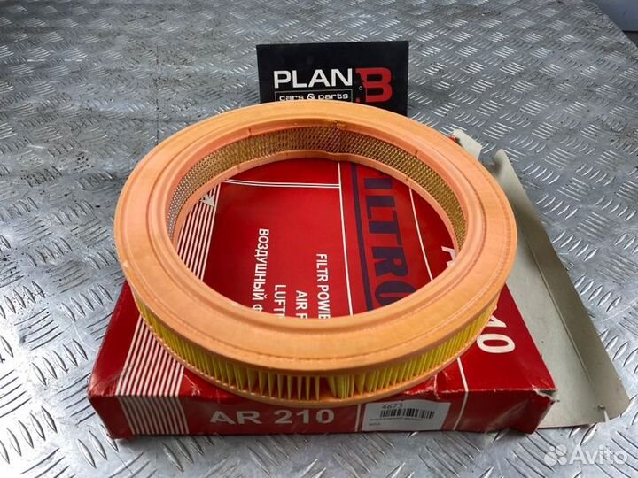Фильтр воздушный двигателя Filtron Ar210