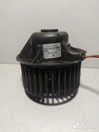 Мотор печки отопителя Volkswagen Golf 3