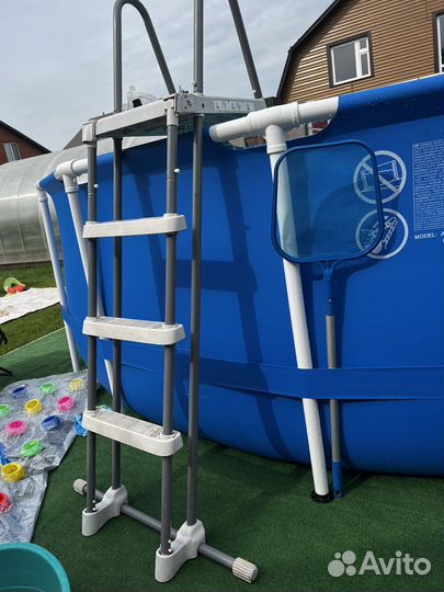 Лестница для каркасного бассейна
