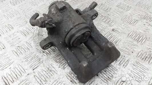 Суппорт тормозной задний правый audi A4 B6 (9DN11O