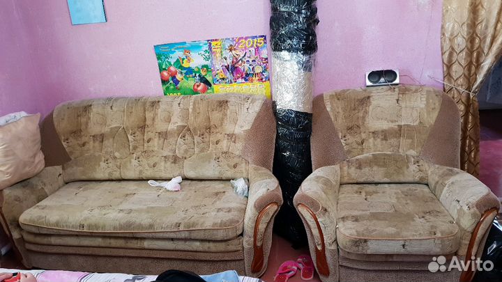 Кресло два и диван,всё раздвижные