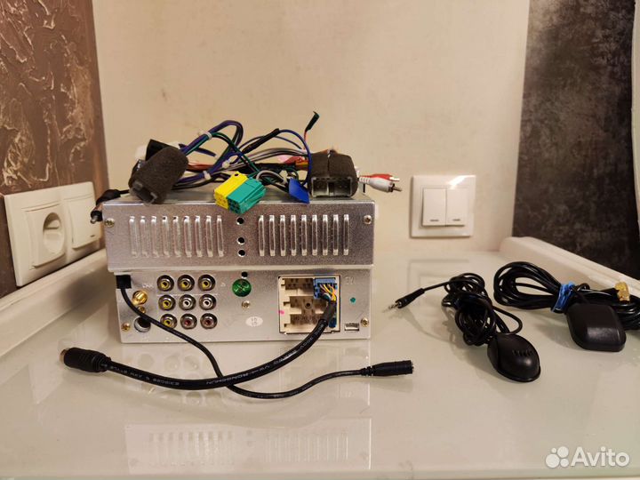 Автомагнитола на toyota rav4