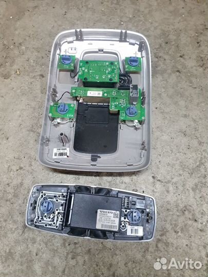 Плафон салонного освещения Volvo XC70 S80 2008г+