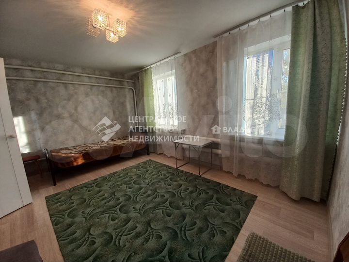 Дом 35,7 м² на участке 8 сот.