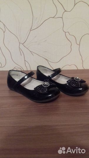 Продам туфельки размер 30