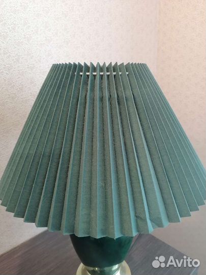 Лампа настольная зеленая