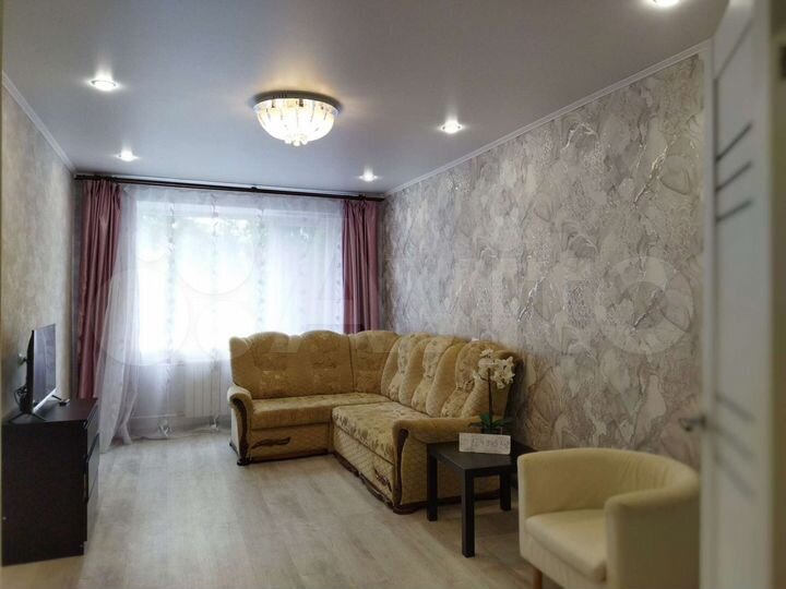 2-к. квартира, 55 м², 3/9 эт.