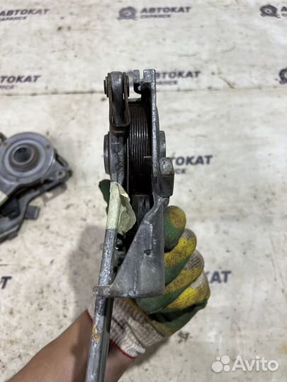 Педаль стояночного тормоза Mercedes-Benz W210