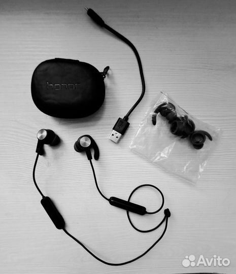 Беспроводные bluetooth-наушники Honor sport AM61