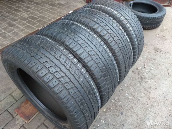 Dunlop SP Winter Ice 01 205/60 R16 92T