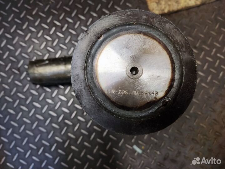 Палец 206-70-K2140