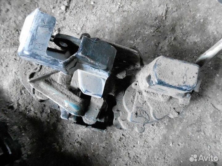 Замок двери задней правой 2 контакта Kia Spectra 2