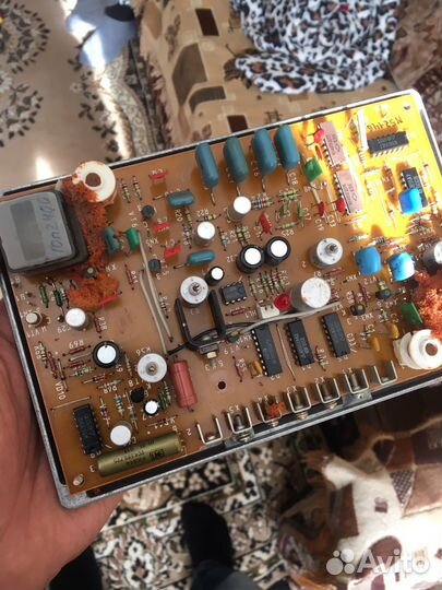 Плата с радиодеталями