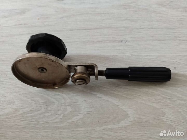 Закаточная машинка для банок