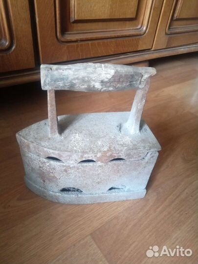 Утюг чугунный старинный