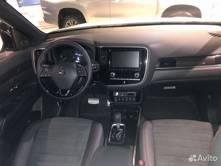 Mitsubishi Outlander 2.0 CVT, 2022