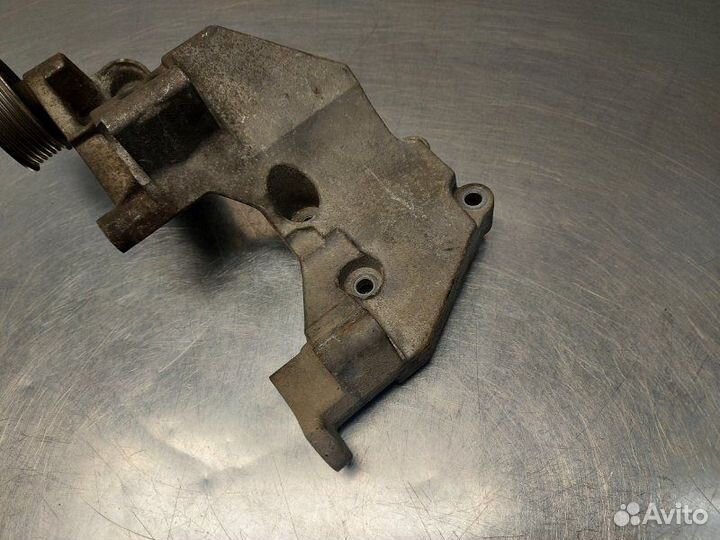 Кронштейн генератора Hyundai Santa Fe 3 DM D4HB