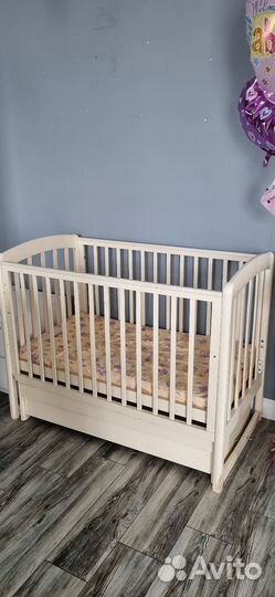 Детская кроватка