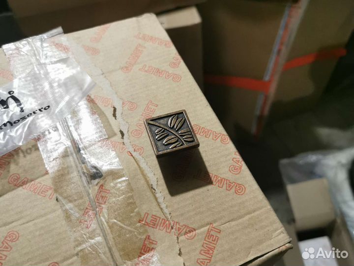 Ручка бронзовая