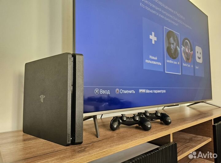 Sony playstation 4 slim + 44 игр