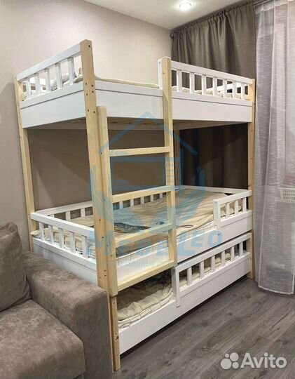 Двухъярусная кровать