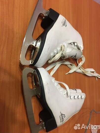 Продаются коньки фигурные 29 размер