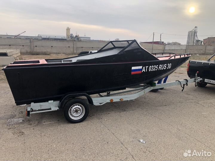 Моторная лодка Днепр