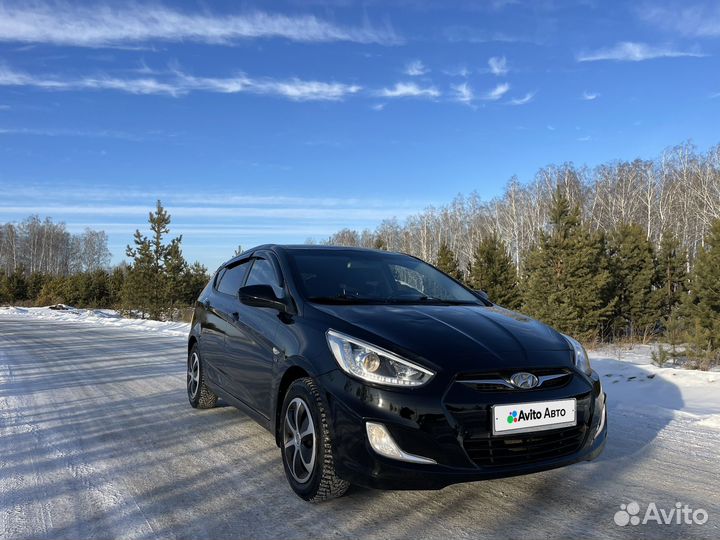 Hyundai Solaris 1.6 AT, 2013, битый, 167 000 км