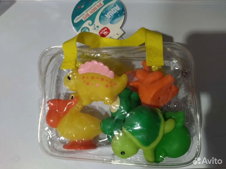 Игрушки для купания Baby Go в ванной