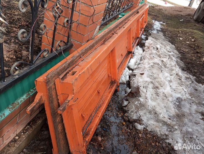 Борт на сельхозник