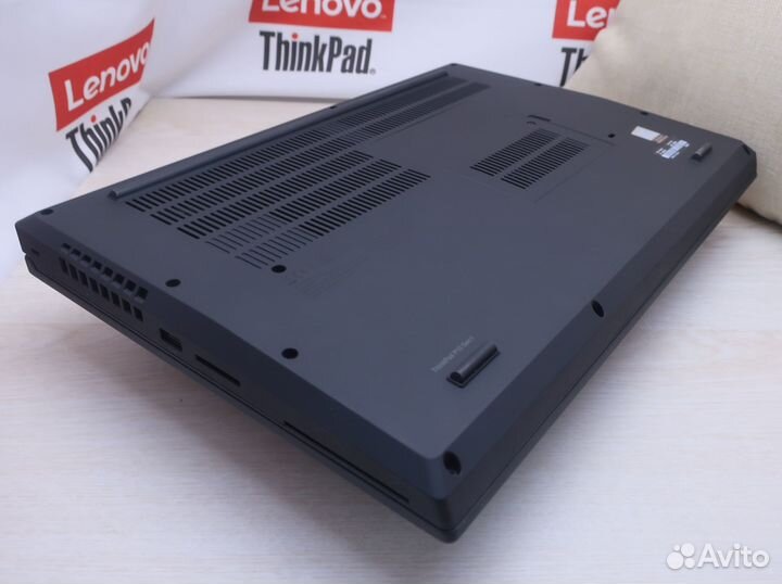 ThinkPad P15 I7-10750H/32/1TB/FHD/Quadro