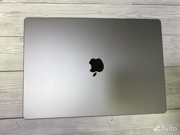 MacBook Pro 16“ — M1 Pro, 16/512, 95 циклов