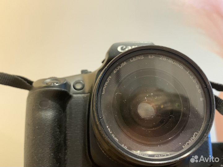 Плёночный зеркальный фотоаппарат Canon EOS Elan 7E