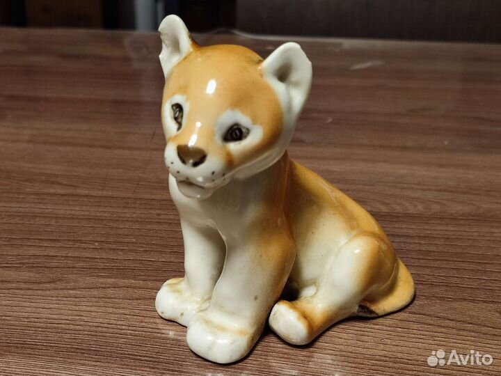 Фарфоровая статуэтка львенок Лфз