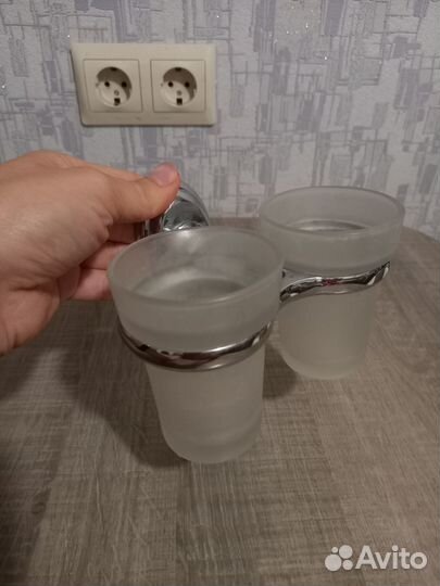 Стаканчик для зубных щеток