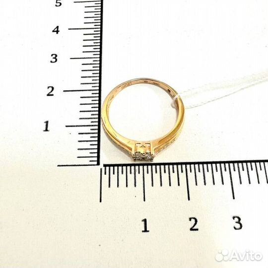 Золотое кольцо с камнем 17,5р