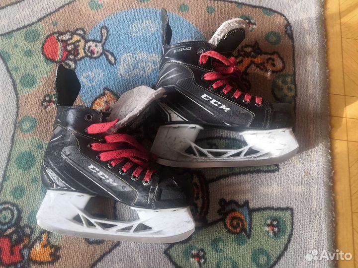 Коньки хоккейные
