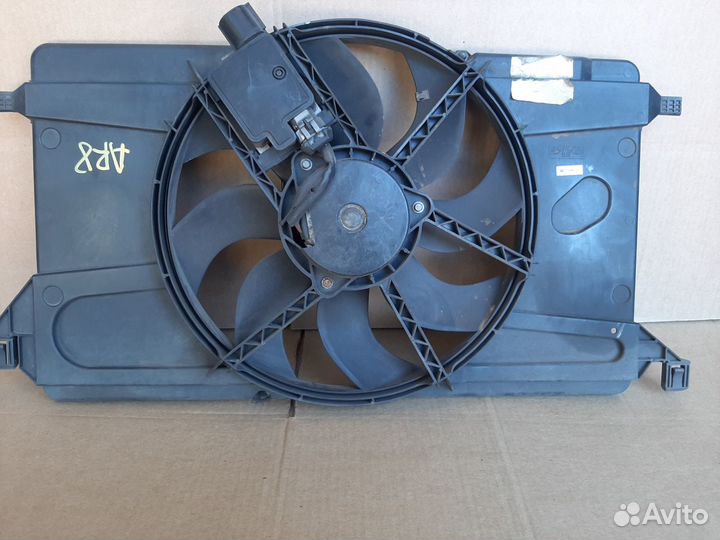 Вентилятор охлаждения Форд Фокус 2 Ford Focus 2