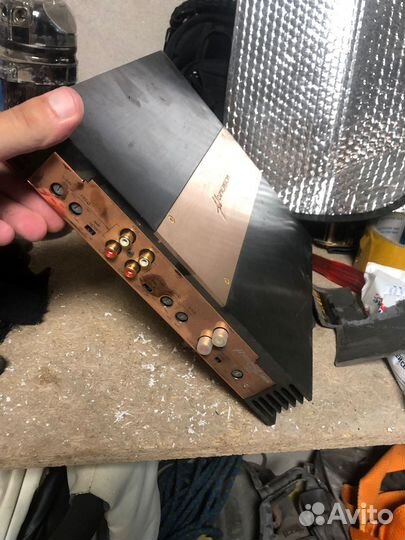 4-канальный усилитель u-Dimension Jr.4-300