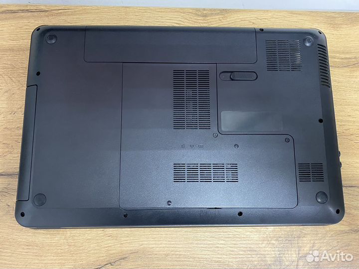 15.6 HP, i3-380M/6Gb/120SSD/HD7470+Intel HD