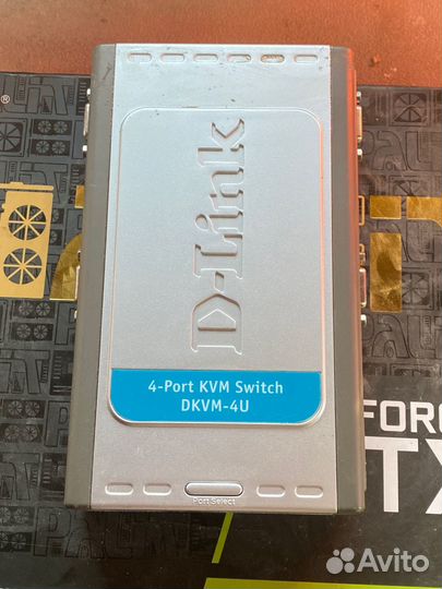 Переключатель D-link Switch dkvm-4U