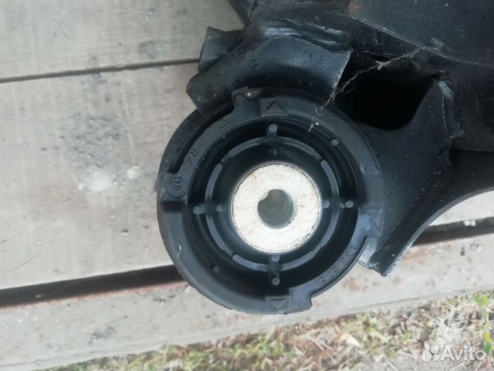 Задний подрамник BMW e46