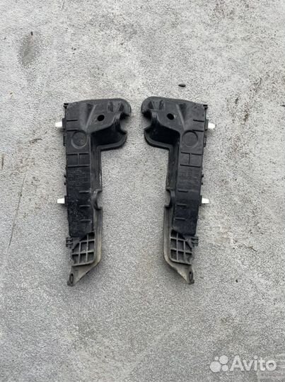 Кронштейн переднего бампера KiA Rio 4